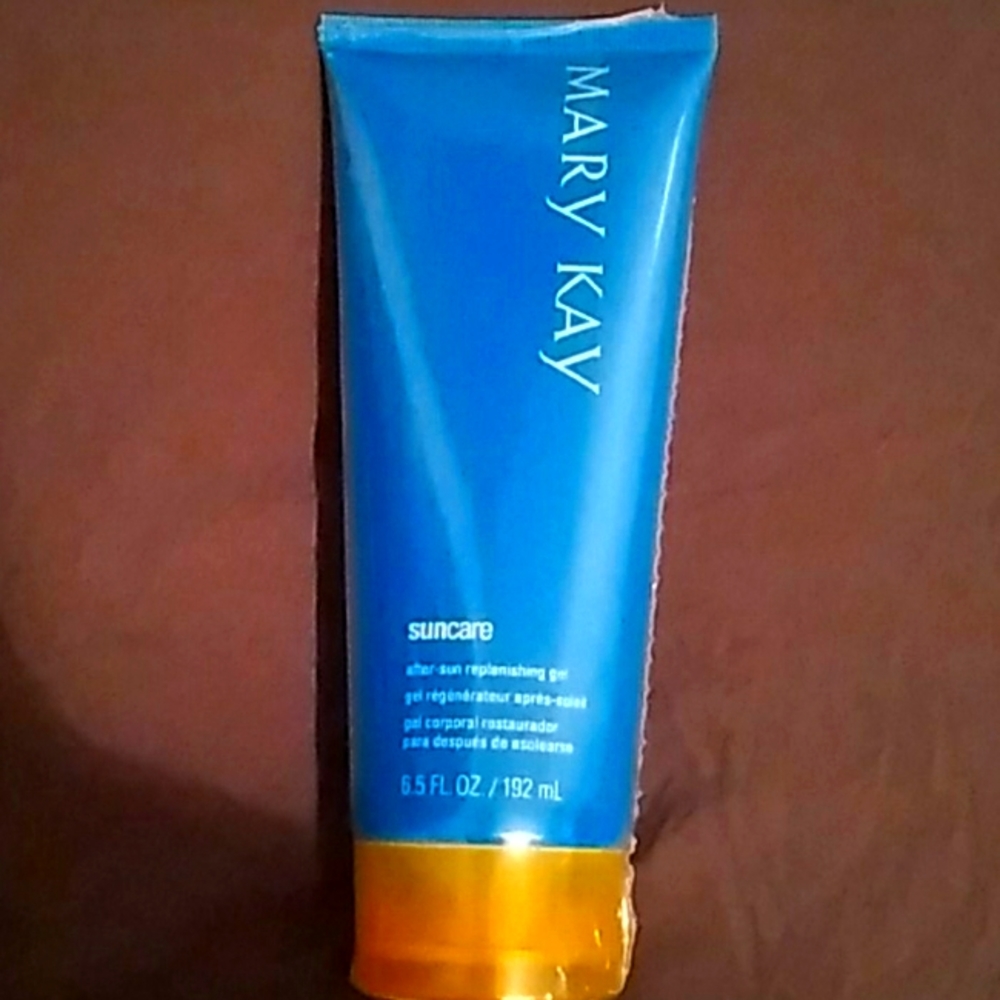 After sun replenishing gel